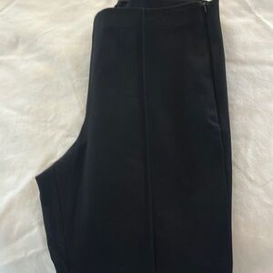 Banana republic pants in black like new with side zipper.